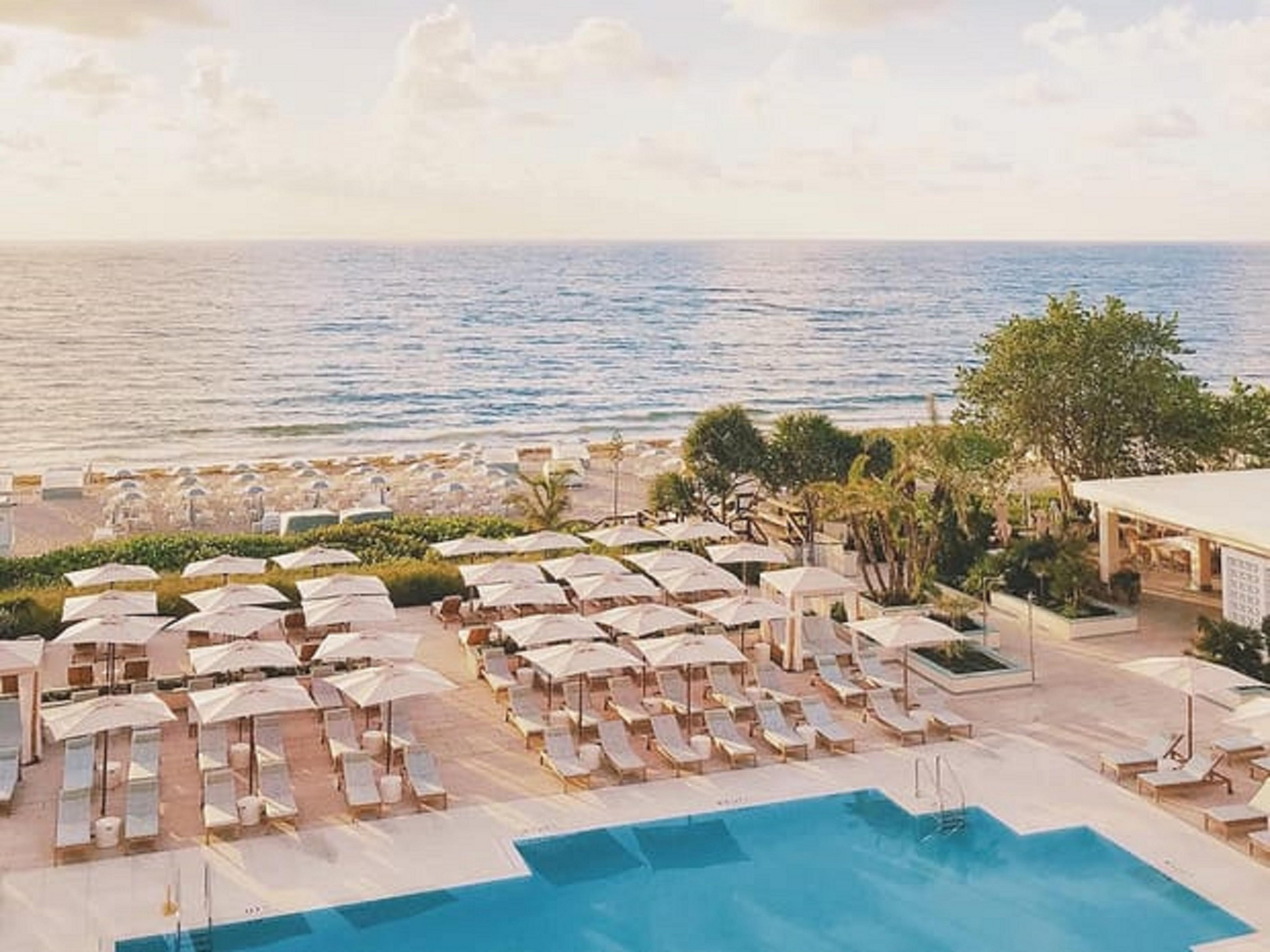 Four Seasons Resort Palm Beach Exterior photo